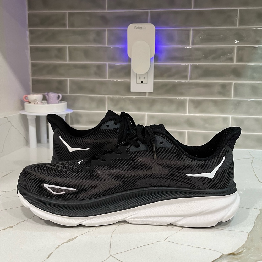 Hoka Clifton 9 Running Shoes. Men’s Size 12.5D Color Black - Picture 7 of 10